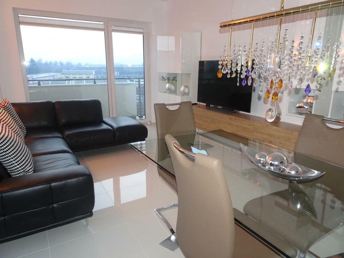 Apartament Apartament Francesca Braszów Zewnętrze zdjęcie